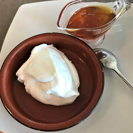 Konaki Otel Arnaía